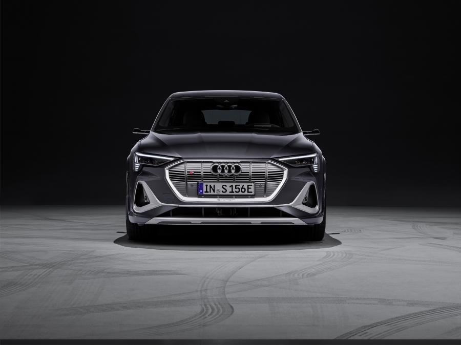  Audi e-tron S Sportback 2020 года  (WW) (фото 43 из 77)